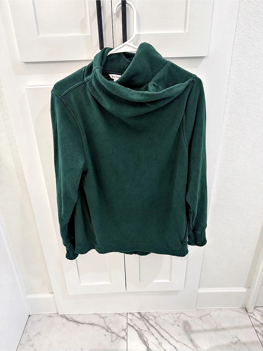 Athleta Cozy Karma Funnel Neck Sweatshirt Green Medium